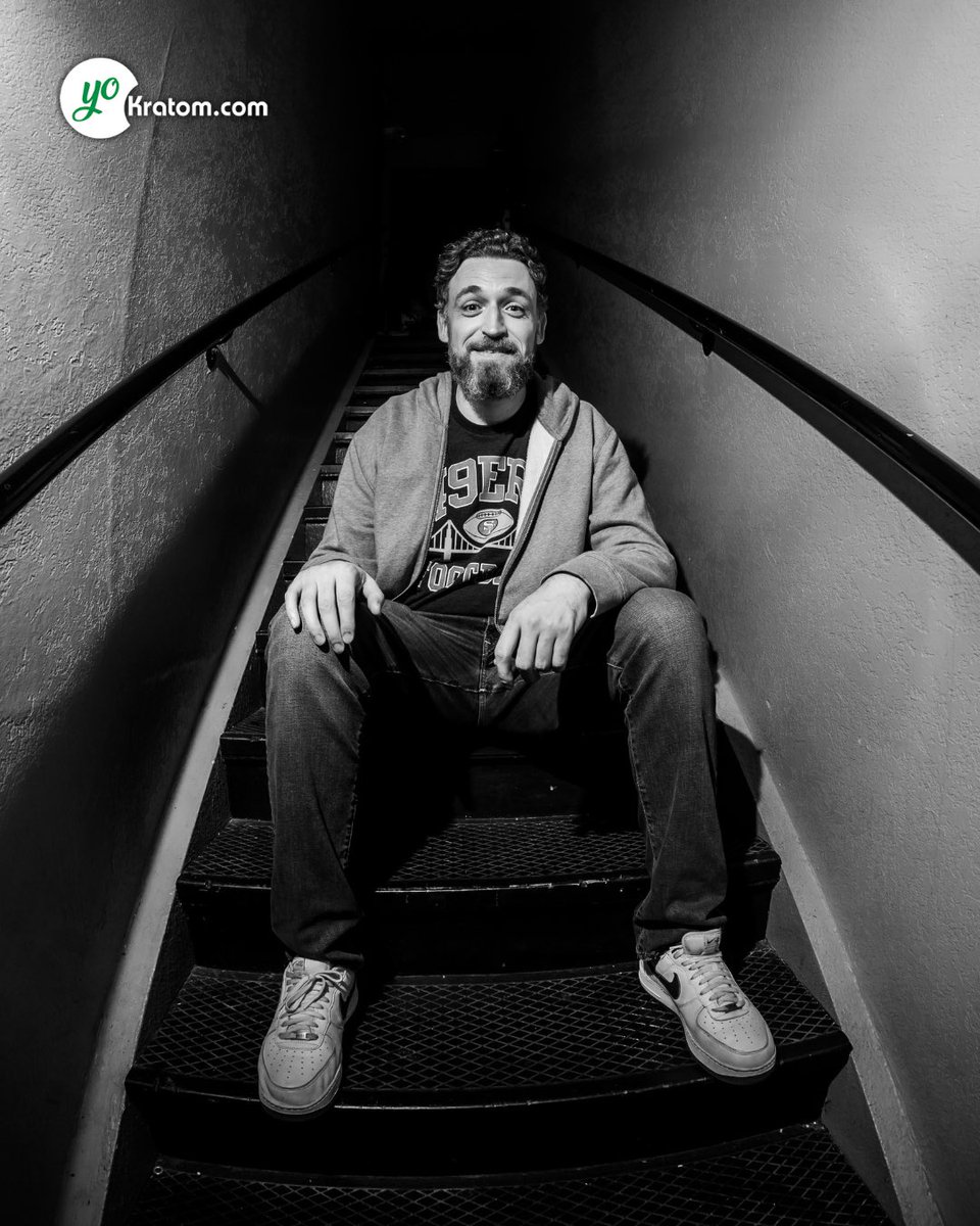 <a href="/DanSoder/">Dan Soder</a> on some stairs in Vegas 2022 🔥📸: <a href="/troyconrad/">Troy Conrad</a>
