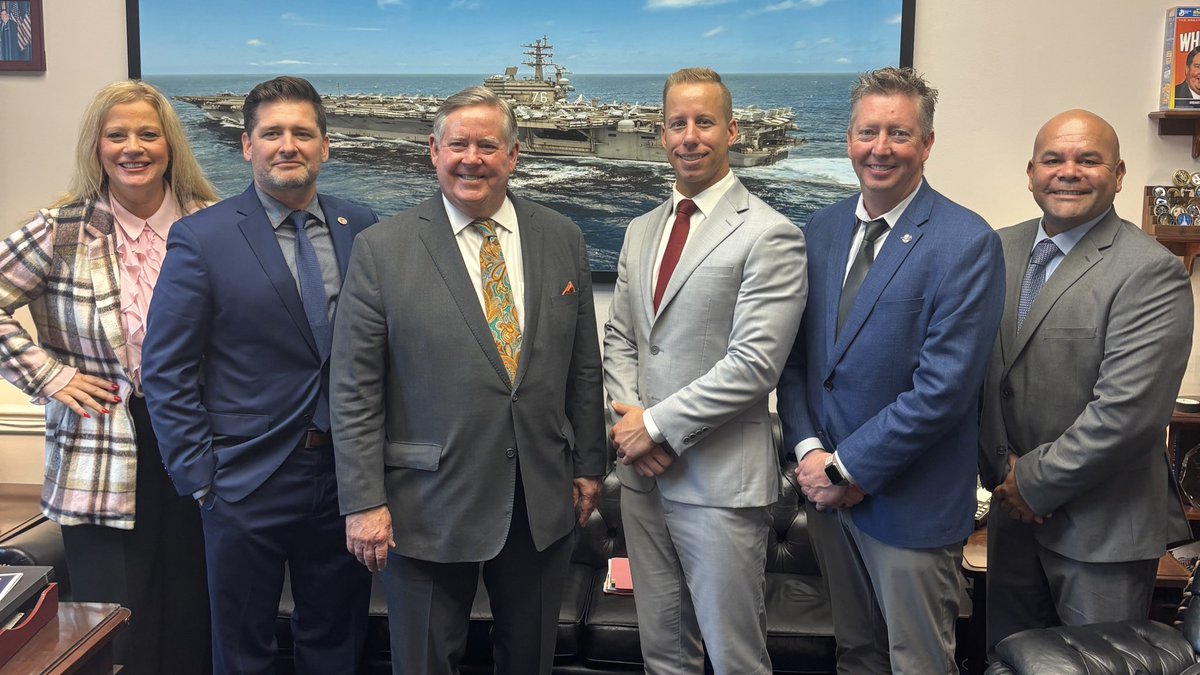 KenCalvert's tweet photo. I appreciate Temecula Mayor Brenden Kalfus and city staff stopping by my office to discuss important issues impacting southwest Riverside County. https://t.co/PnatoFA3tm