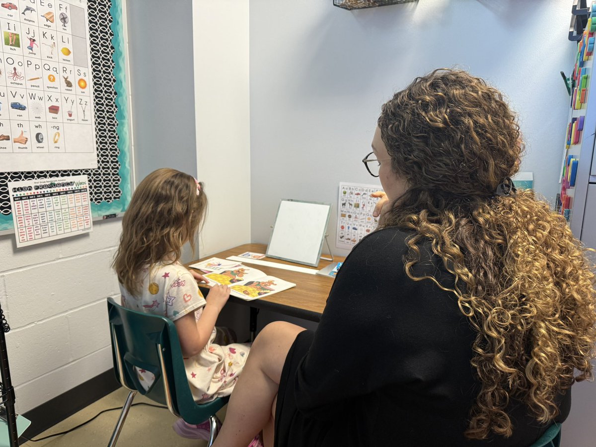 I always enjoy seeing what our Title I reading teachers are working on with students. Ms. Geha is truly one of one. She’s amazes me every time I see her interact with one of our #TrustyHuskies. It’s no wonder why students always grow in her classroom. She is #CPSbest!