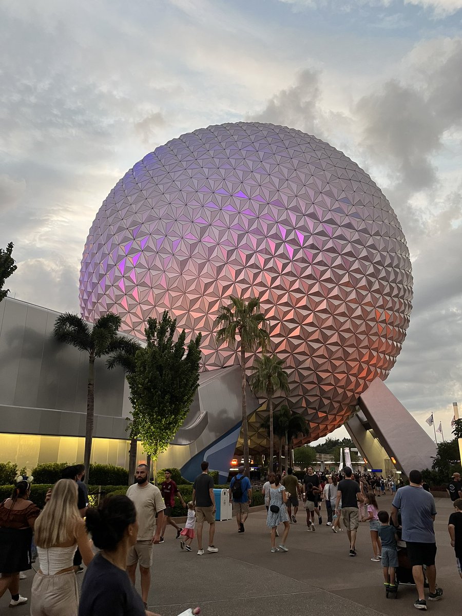 adam_ap_wdw's tweet image. Epcot