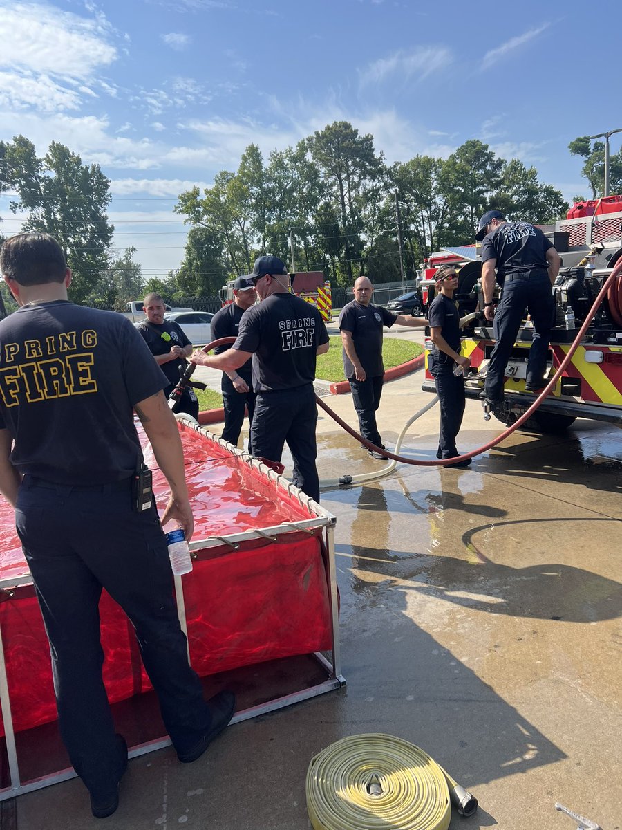 Springfdtx's tweet image. Drafting is an important firefighting skill for areas that lack fire hydrants. 
The crews of Spring Fire Stations 73 &amp;amp; 74 kicked off this week practicing their drafting skills and training on portable wildland pumps. 
 #TrainingTuesday #firefighters #Springtx