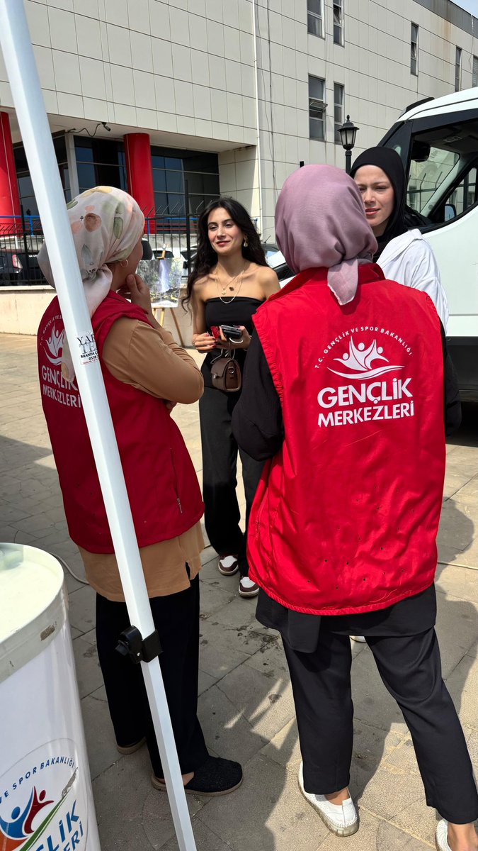 Salihli Gençlik Merkezi (@gsb_salihligm) on Twitter photo Yeni Şehrine Hoşgeldin 🌸
#GSBHepYanında Yeni Şehrine Hoşgeldin 🌸
#GSBHepYanında