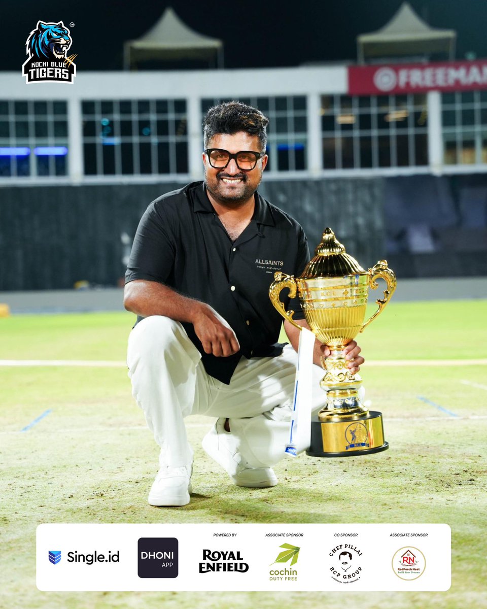 Kochibluetigers's tweet photo. The One Man, The Only Man,
He had a vision and said:
“Cup ഞങ്ങൾ എടുക്കും 👍”
ഒറ്റ വാക്ക് മാത്രം…
കപ്പ് നമ്മൾ തന്നെ എടുത്തു 🙌
#KCL #KBT #Champions #SubashManuel https://t.co/xXsxfwzx9X