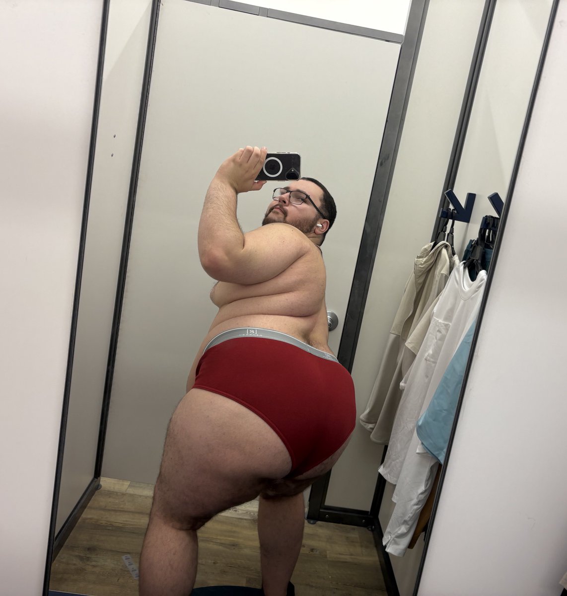 dontnoticemesenpai tweet media