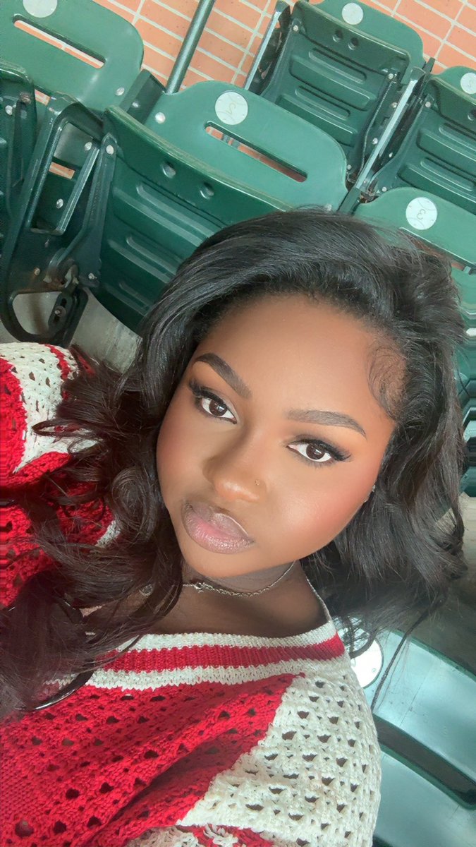 Alenaeee_'s tweet photo. Picky, but I’d pick me 💋 https://t.co/qDfFVdS2Cs