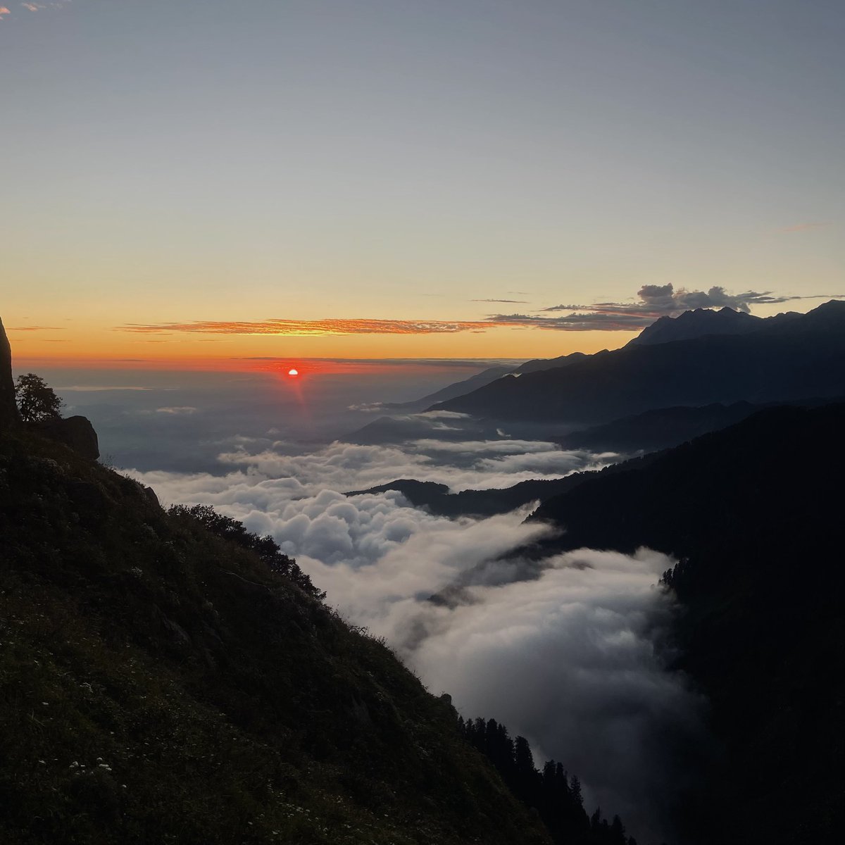 surrounded by magical skies every day🥢