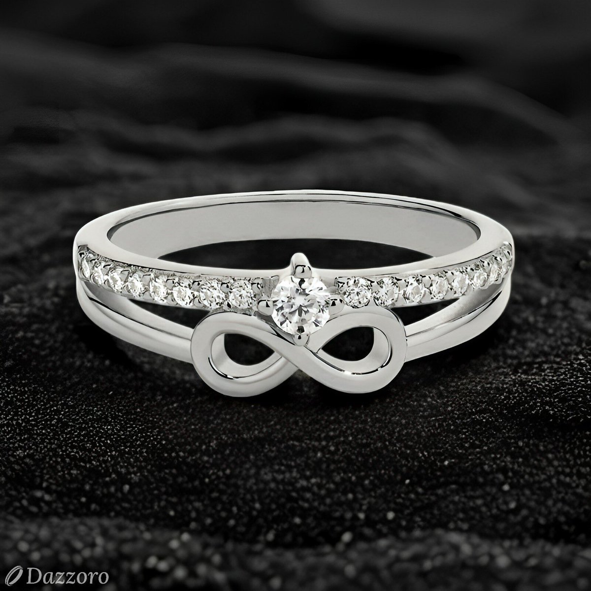 dazzoro's tweet image. ✨ A band without limits.
The Eterna Infinity Ring — 0.24ct D Color VVS1 Moissanite in 925 Sterling Silver, made to last forever 💍

#moissanite #infinityring #bridaljewelry #weddingband #Dazzoro