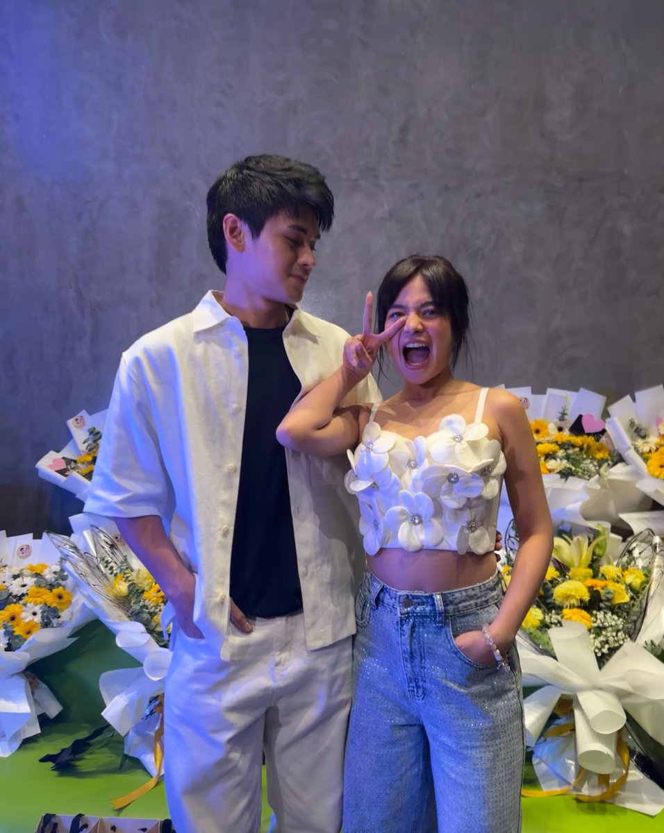 gibbereads's tweet photo. you deserve all the love and happiness, Cheffies! Thank you for staying.

DUSTBIA KINAKABAHAN PREMIERE
DUSTBIA KINAKABAHAN PREMIERE https://t.co/jcp9CT2bk3