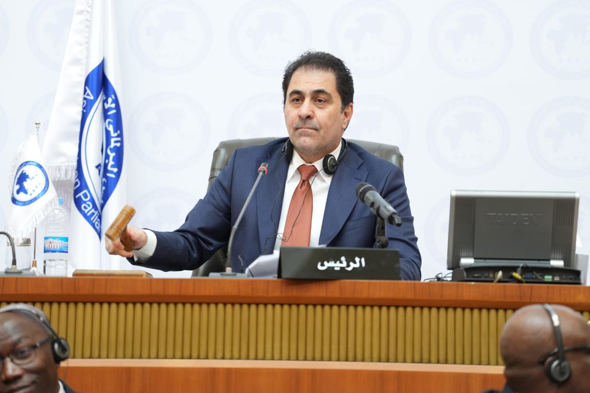 سيادة النائب الاول لرئيس مجلس النواب الاستاذ محسن المندلاوي رئيساً للمجلس البرلماني الاسيوي - الافريقي ونجاح اجتماعه العام الاول المنعقد في العاصمة اللبنانية في بيروت بحضور رؤساء واعضاء البرلمانات في قارة اسيا وافريقيا