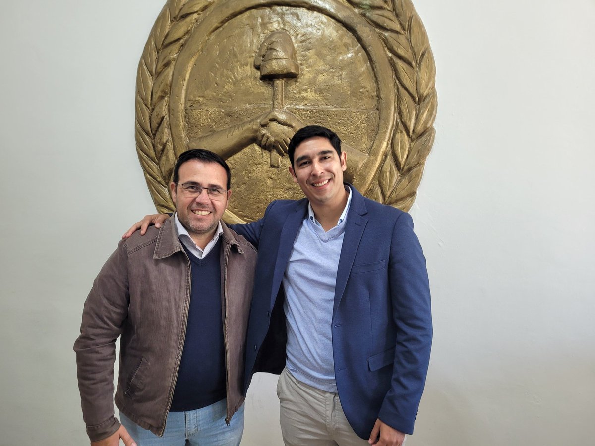 noelgomezok's tweet image. Recibí al intendente electo de #SanRoque Cr. Raúl Pelozo, dialogando sobre los desafíos y responsabilidades de una gestión municipal y desde mi experiencia, aportando sugerencias para este nuevo camino que comienza.
Estos intercambios fortalecen a nuestras instituciones 🤝🏦