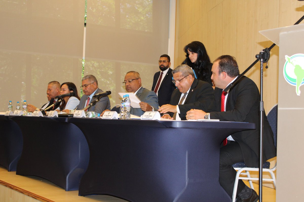 H.D. Carlos Saldaña tweet media