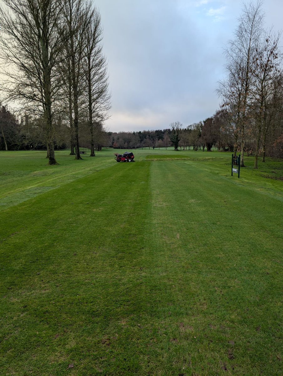 Huge thanks to <a href="/alleng1978/">Alleng</a> and his team for keeping <a href="/ShandonParkGC/">Shandon Park GC</a> in superb order all year round - whatever the weather - delivering regular improvements and enhancements.

You guys are the best! 

#ThankAGreenkeeperDay 

<a href="/BIGGALtd/">British & International Golf Greenkeepers Assn.</a> <a href="/GolfIreland_/">Golf Ireland</a> <a href="/SharonSmurfit/">SharonSmurfit</a> <a href="/Karensi26522933/">Karen simpson</a>