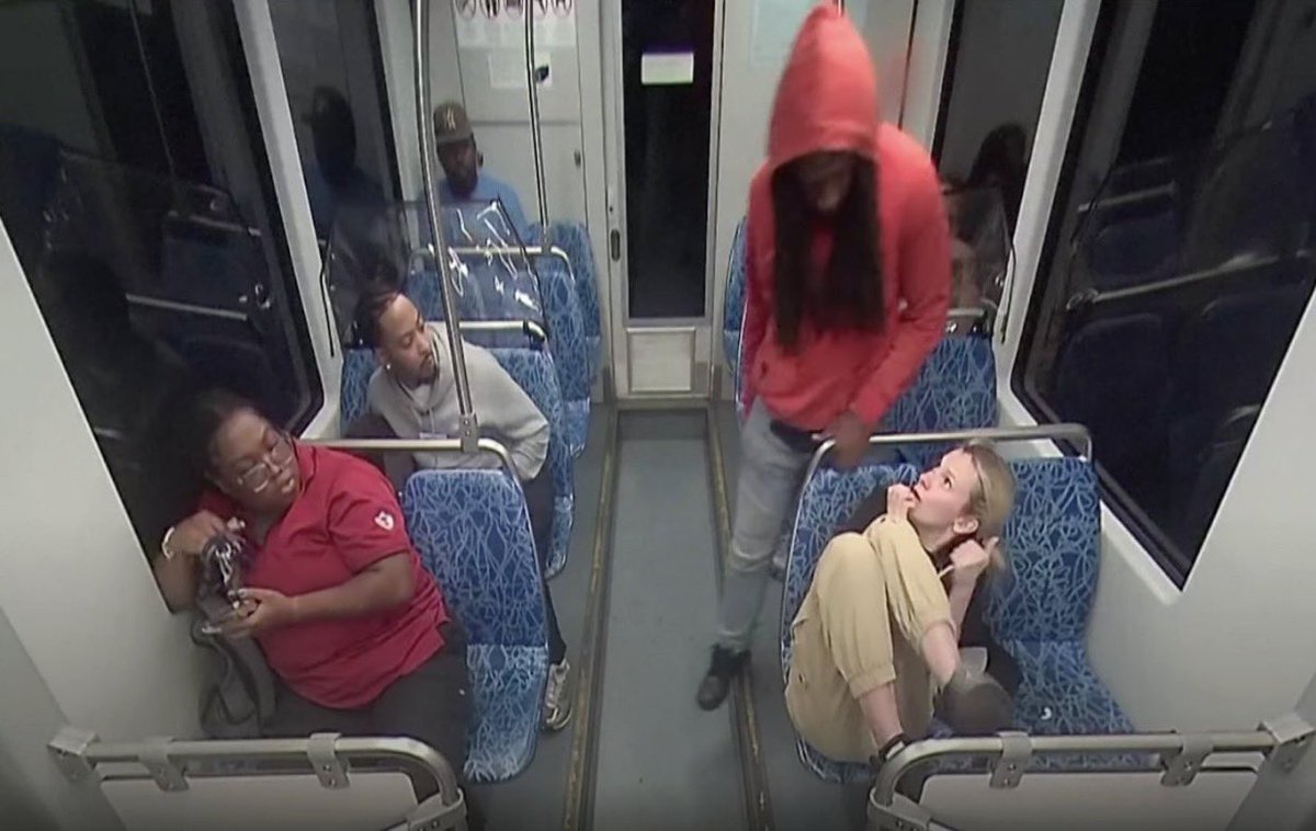 AutismCapital's tweet image. The Charlotte girl was left alone to die while everyone else got out of there. She’s in fear right until the end thinking why is this happening as her life fades. This is devastatingly horrible.