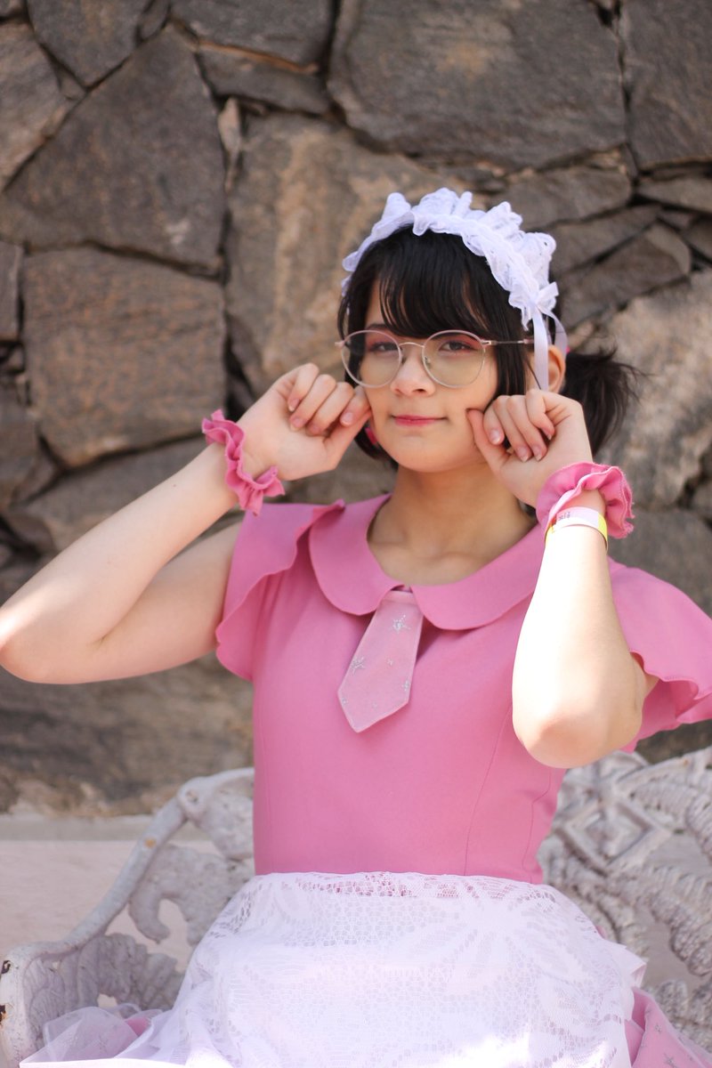 🌸 Você abre a porta da cafeteria ROKU★ON, e a nossa primeira maid, Sol, vem te receber com muita fofura!

🩷 <a href="/sowolaris/">sol 🌸 そるるん ~♪⁠</a>