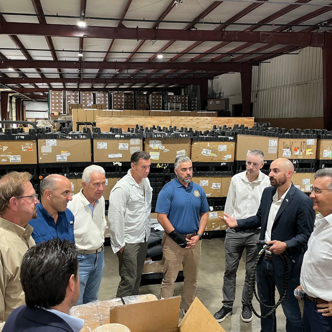 On my recent <a href="/ProbSolveCaucus/">Problem Solvers Caucus</a> border trip, we stopped in Nogales to meet with importers, community leaders, and the Greater Nogales Santa Cruz County Port Authority to discuss the importance of agricultural and commercial trade with Mexico, Arizona’s largest partner! 🚚👍