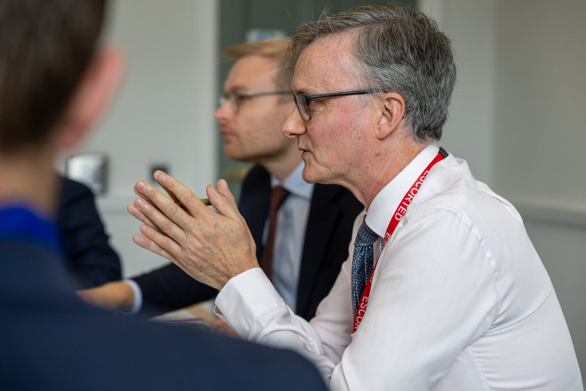 Today marked the first meeting of the Solar Council. ☀️

Solar power is at the heart of our clean power mission and we are ambitious for the rollout across the UK. This Council will  turn that ambition into action. 

Read the roadmap here: gov.uk/government/pub…