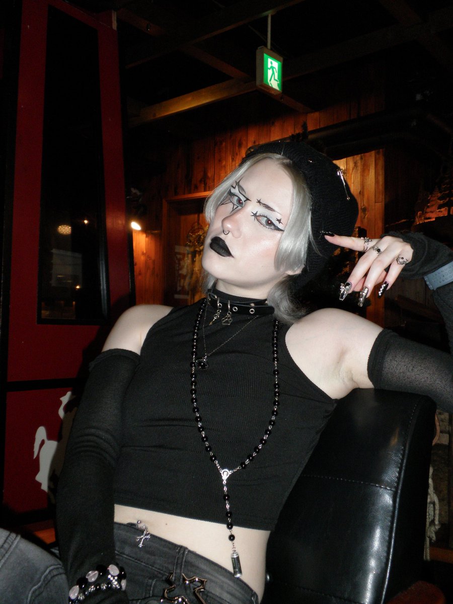 Ψ 𝔩𝔢𝔢! 𝔡𝔬𝔢𝔰𝔫'𝔱 𝔩𝔦𝔨𝔢 𝔶𝔬𝔲 Ψ 🇺🇦🇯🇵 tweet media