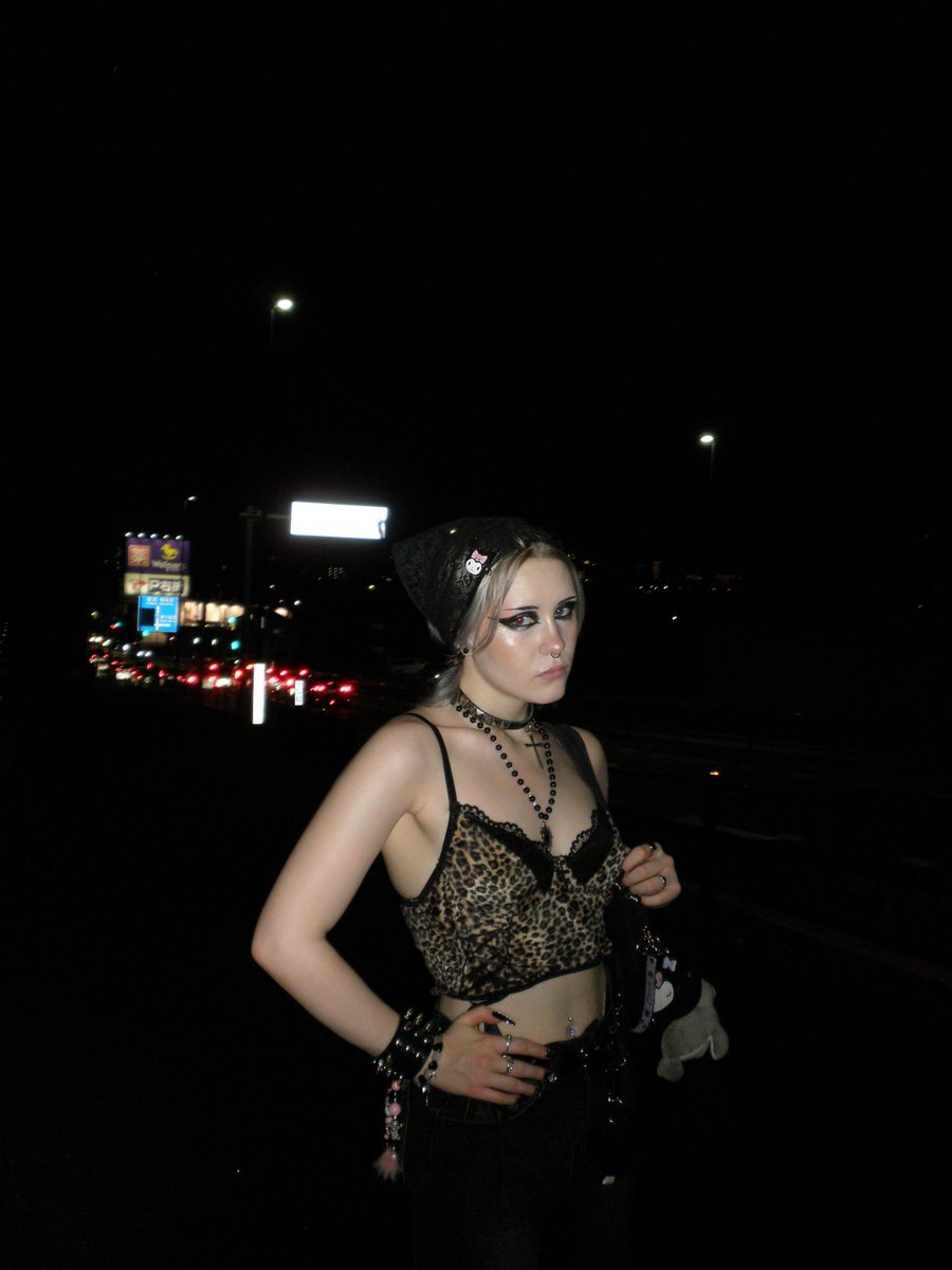 Ψ 𝔩𝔢𝔢! 𝔡𝔬𝔢𝔰𝔫'𝔱 𝔩𝔦𝔨𝔢 𝔶𝔬𝔲 Ψ 🇺🇦🇯🇵 tweet media