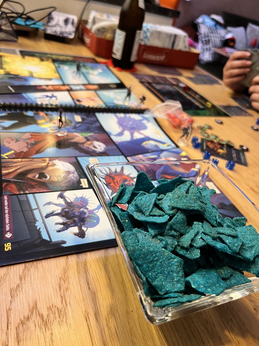 Another round of cyberpunk goodness served with matching blue nachos enhanced by matching tunes ⁦<a href="/Tabletoneapp/">Tabletone</a>⁩ #Nanolith