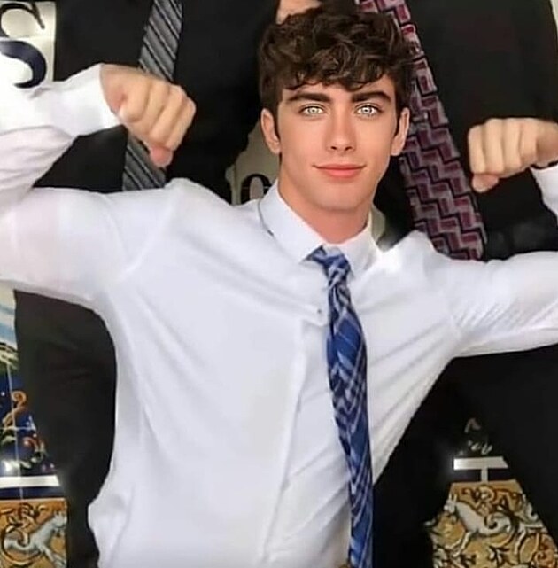 For me ,  it was a nice day.
For you ,  I wish you had a pleasant day and felt the love and hugs from your family 
I hope and pray that your birthday wishes become reality.
Praying for your freedom.
#HappyBirthday
#CameronHerrin