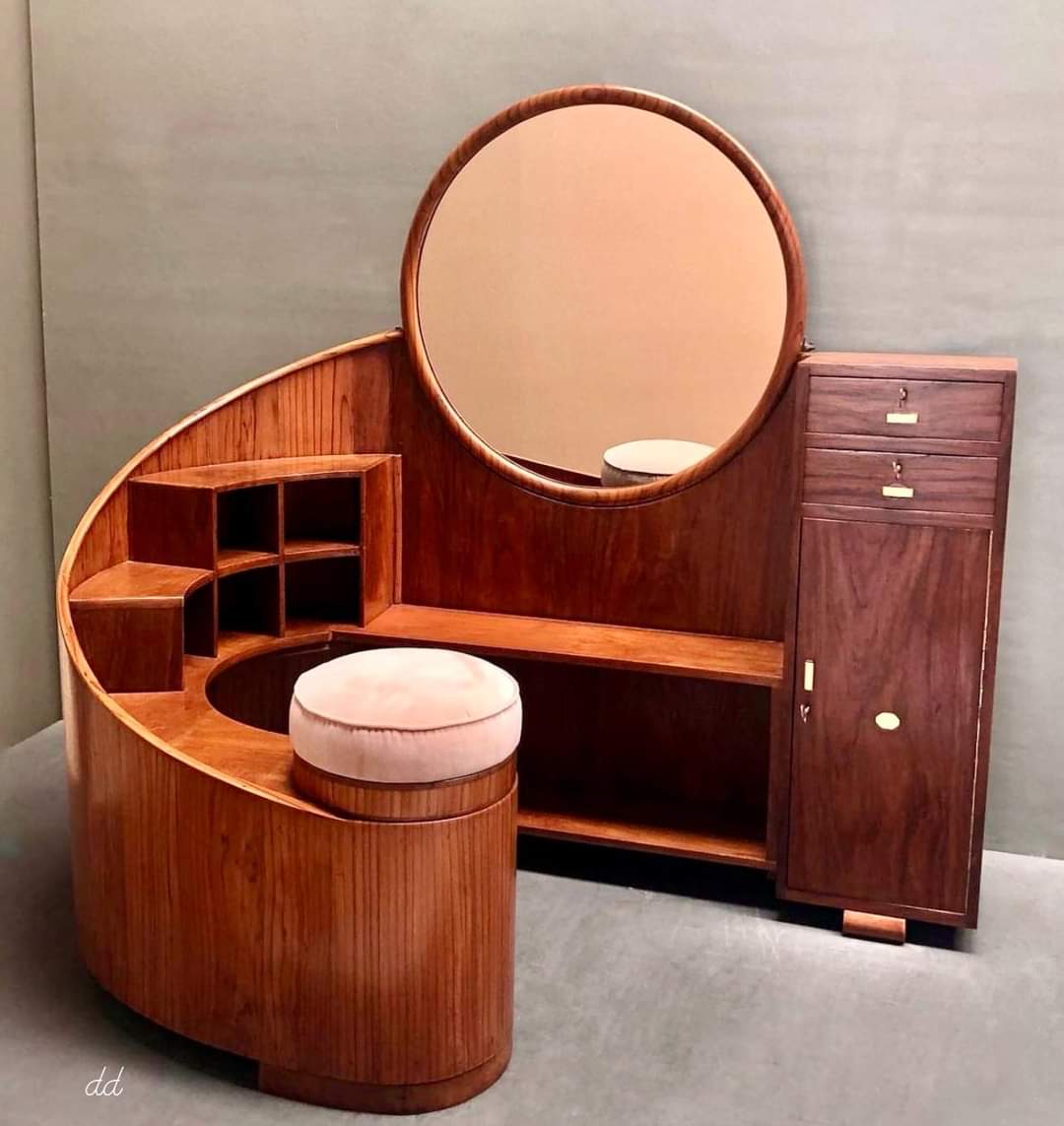 BiancoDavinci's tweet photo. Art Deco style vintage dressing table https://t.co/P759nE3lKm