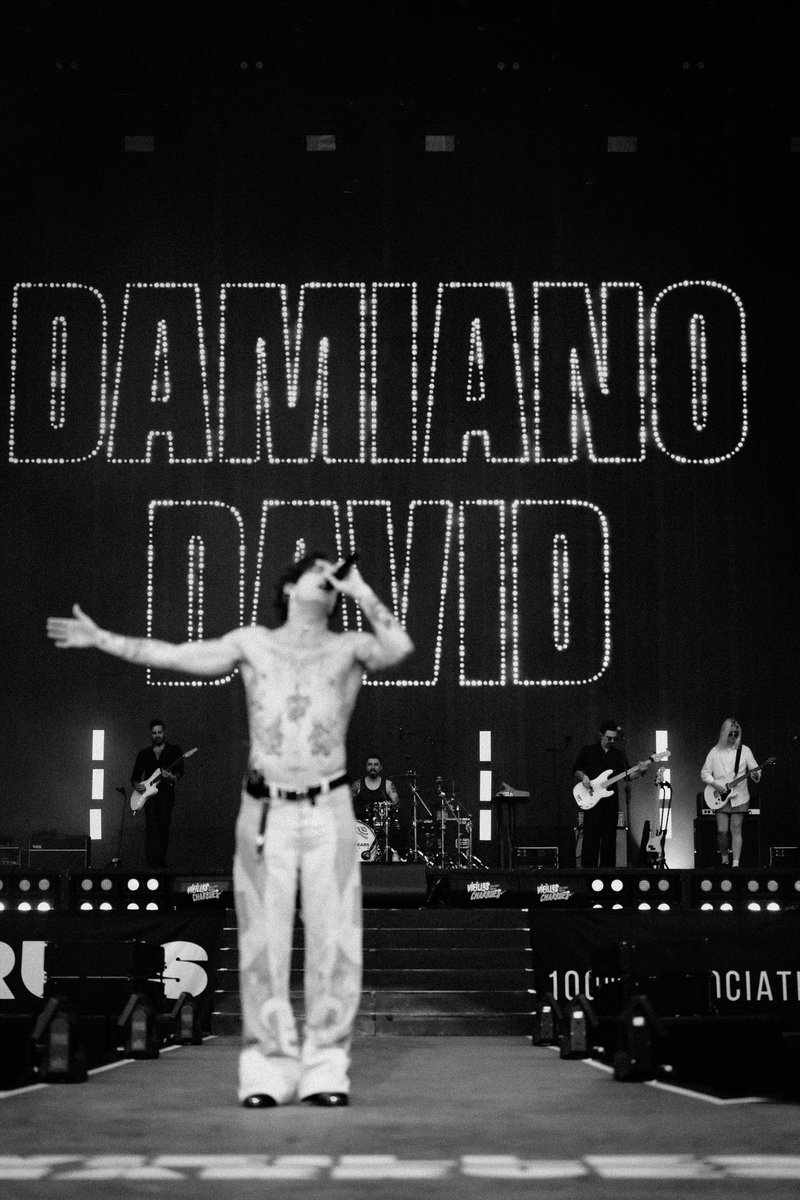 Join me on Thursday at 8:30 CEST on TikTok for FUNNY Little FEARS (DREAMS) — live from Warsaw. I'll be streaming the first 20 minutes of my debut show on the world tour!! Set your reminders: tiktok.com/live/event/754…