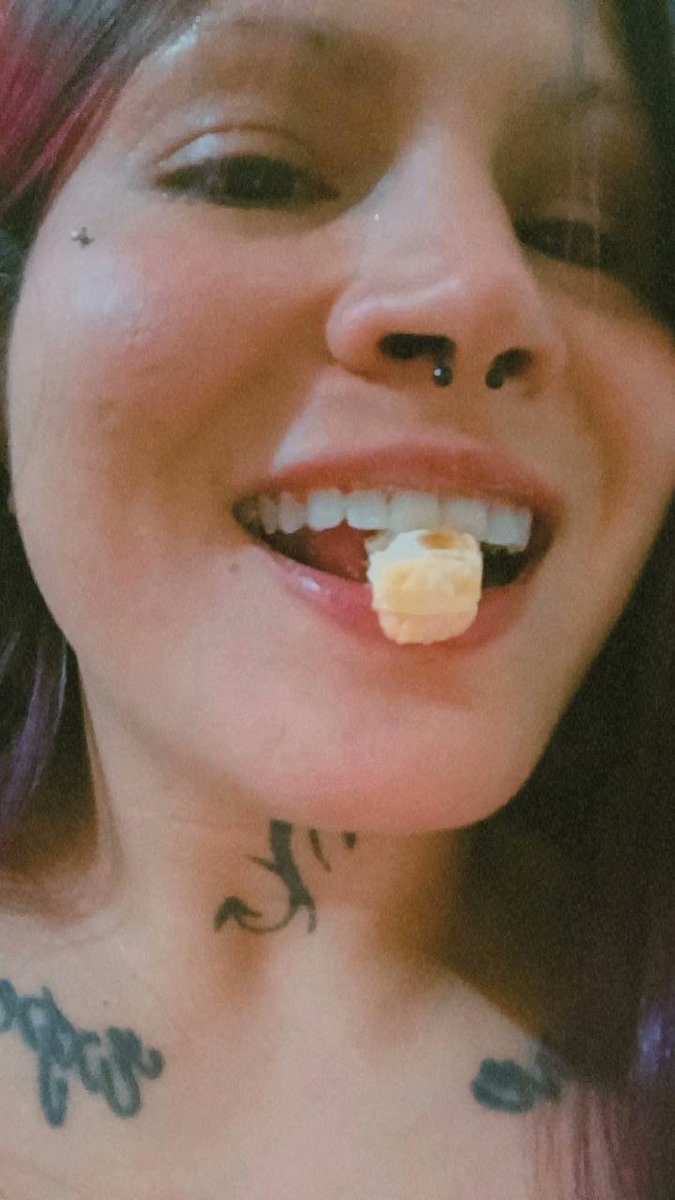 Helloooooooo estrellistas 💫⭐

Por aquí ando comiendo turroncito 🤭🥰 y paso a decirles que está semana estoy libre para privados en cabinas y recordarles que también vendo contenido 🔥😏

Para más info escríbeme al DM 😈
