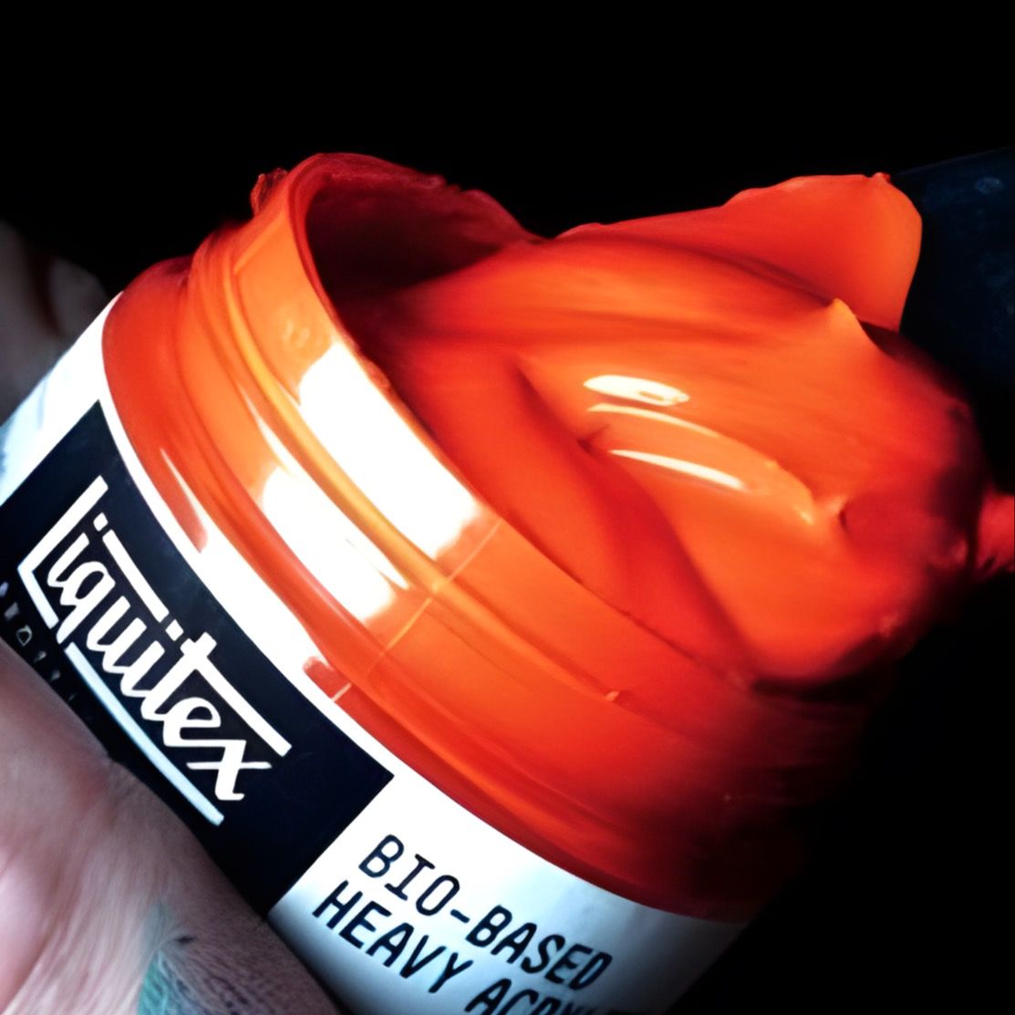 Book tickets for this unique opportunity to explore how to transform your creative process into an eco-friendly practice.
book now:
thehorsebridge.org.uk/talks-events/k…