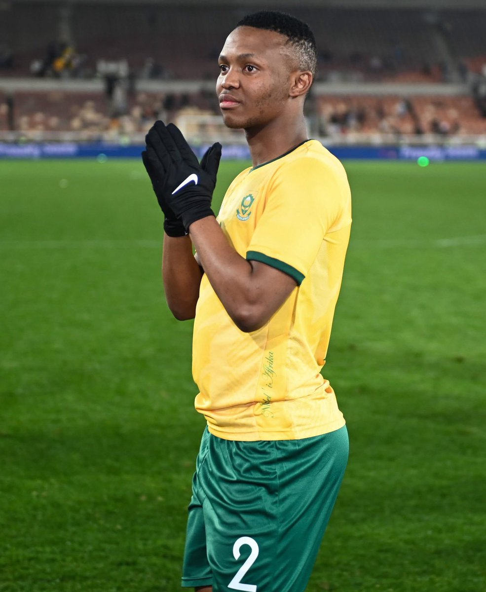 Manzini_Ricky's tweet photo. Call home affairs looks like our sisters are cheering for the wrong team #RSANGA https://t.co/4iqcXTBjlS