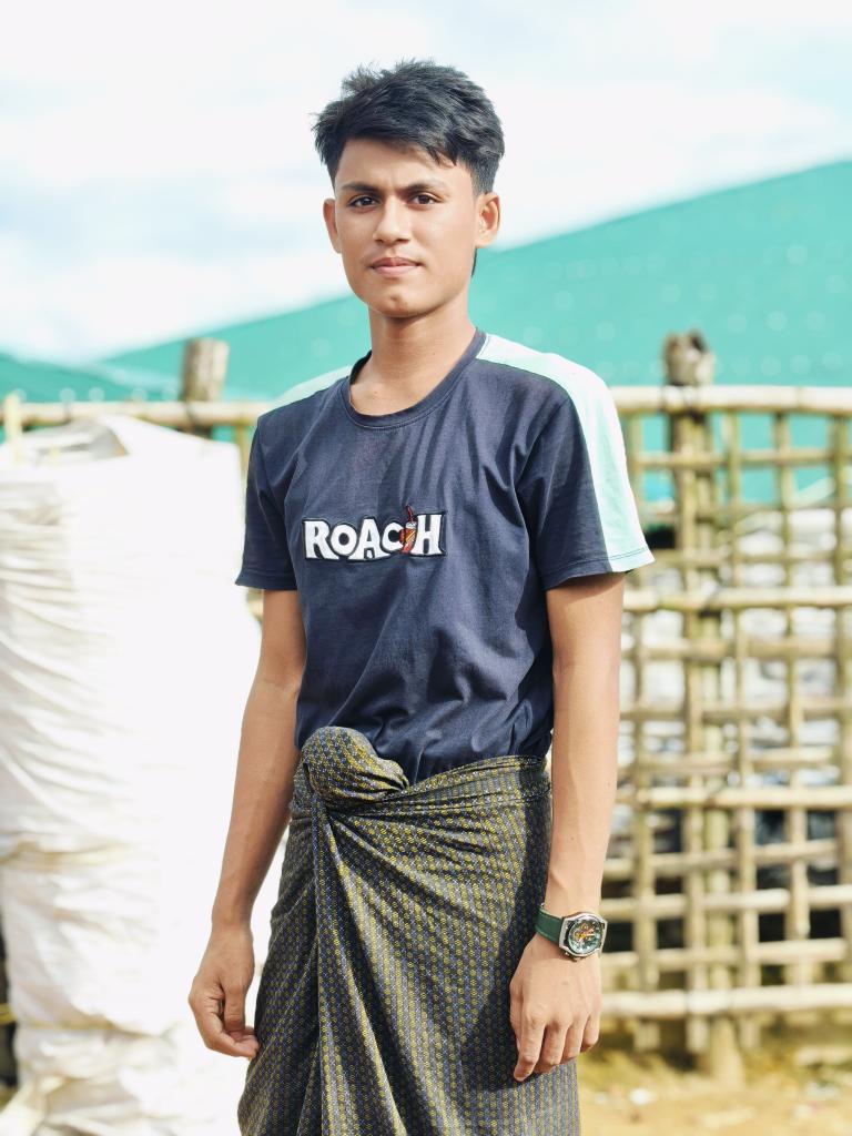 arfat_soe's tweet photo. Refugees life https://t.co/oeR99g1fhB