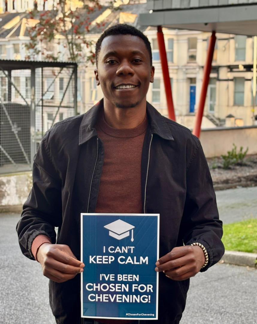 UKinZimbabwe's tweet photo. The final 4 #ChosenForChevening!

Now we've got 4+4=the great 8 🇿🇼✈️🇬🇧 

📚Ruth Mumpande- Environment Development &amp; Policy @SussexUni
⚗️Douglas Remhunga- Advanced Chem Eng @OfficialUoM
📊Brighton Guvamombe- Health Data Science &amp; Stats @PlymUni
🖥️Frank Mauba- Education &amp; Tech @UCL https://t.co/5NzGa5aEhZ