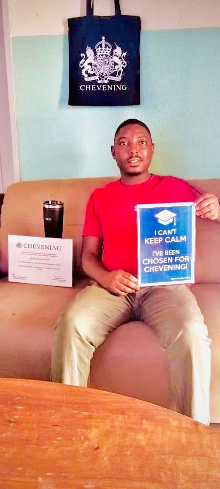 UKinZimbabwe's tweet photo. The final 4 #ChosenForChevening!

Now we've got 4+4=the great 8 🇿🇼✈️🇬🇧 

📚Ruth Mumpande- Environment Development &amp; Policy @SussexUni
⚗️Douglas Remhunga- Advanced Chem Eng @OfficialUoM
📊Brighton Guvamombe- Health Data Science &amp; Stats @PlymUni
🖥️Frank Mauba- Education &amp; Tech @UCL https://t.co/5NzGa5aEhZ