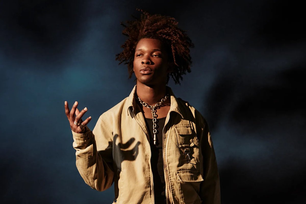 FearedBuck's tweet image. A Tesla belonging to singer d4vd was impounded at a tow yard, where a decomposing body was later found in the frunk