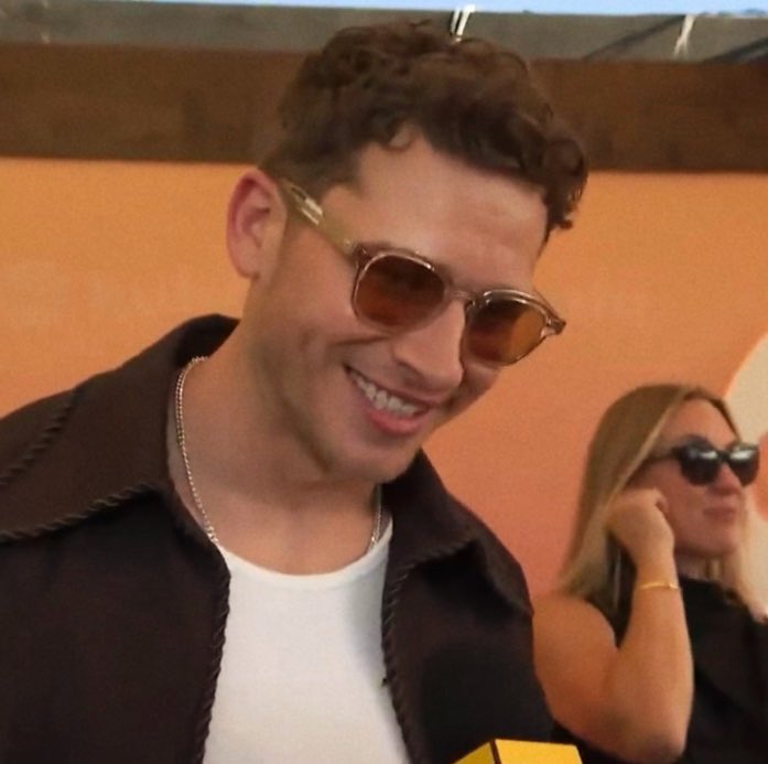 𓇼rach𓇼 tweet media