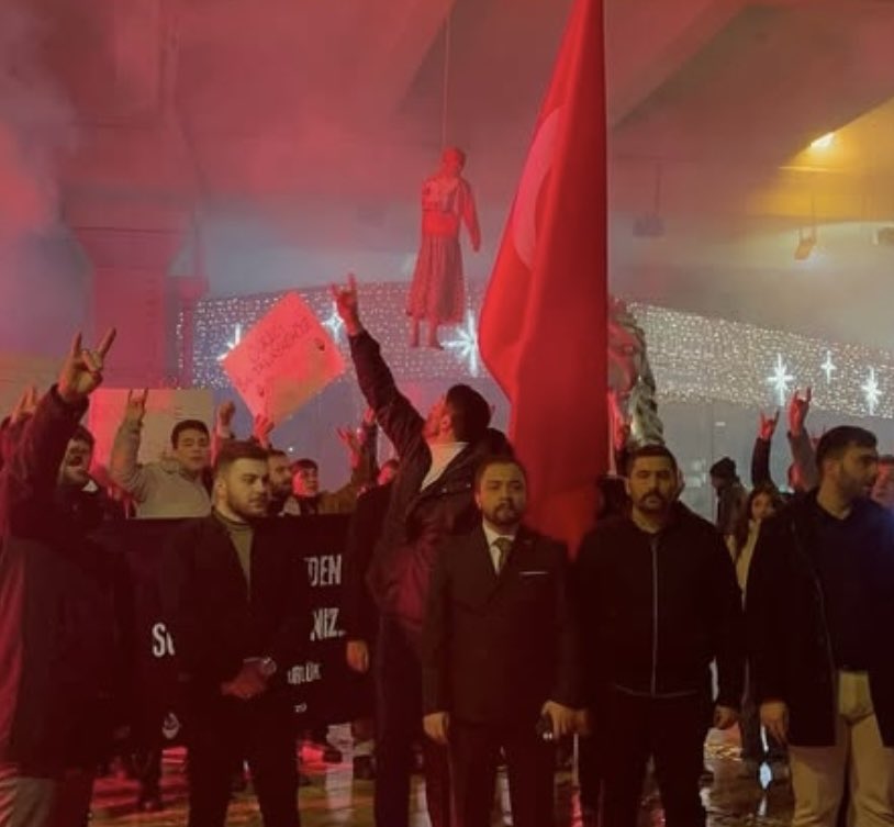 Gel , viyadükte seni bekliyor