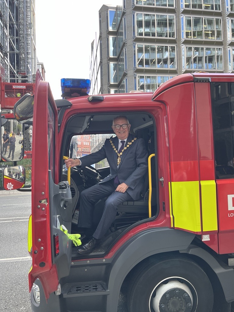 The Lord Mayor of Westminster (@lm_westminster) on Twitter photo Today I raised a special flag outside <a href="/CityWestminster/">Westminster City Council</a> to mark #999Day. Our blue lights services & NHS workers are out around the clock, saving lives & sometimes risking theirs. This special day allows us to show how much we value them.
<a href="/999Day/">Emergency Services Day - 9 Sept</a> Today I raised a special flag outside <a href="/CityWestminster/">Westminster City Council</a> to mark #999Day. Our blue lights services & NHS workers are out around the clock, saving lives & sometimes risking theirs. This special day allows us to show how much we value them.
<a href="/999Day/">Emergency Services Day - 9 Sept</a>