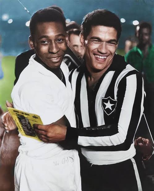 🇧🇷⚽ | Você sabe quem é o ÍDOLO mais FAMOSO da história de cada clube do G12? O Noite de Copa foi atrás e trouxe o ranking, segundo o Pantheon World!

🐳 Santos - Pelé (87.93)
⭐ Botafogo - Garrincha (80.60)
🇦🇱 Flamengo - Zico (77.97)
🦅 Corinthians | 🦊 Cruzeiro - Ronaldo