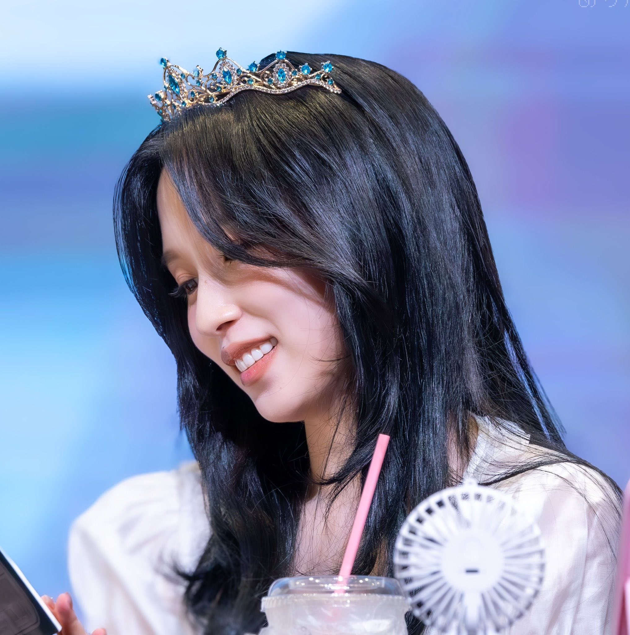(ミナキョン様) MINA（TWICE）、「Numero TOKYO 2025年10月号」通常版表紙に初