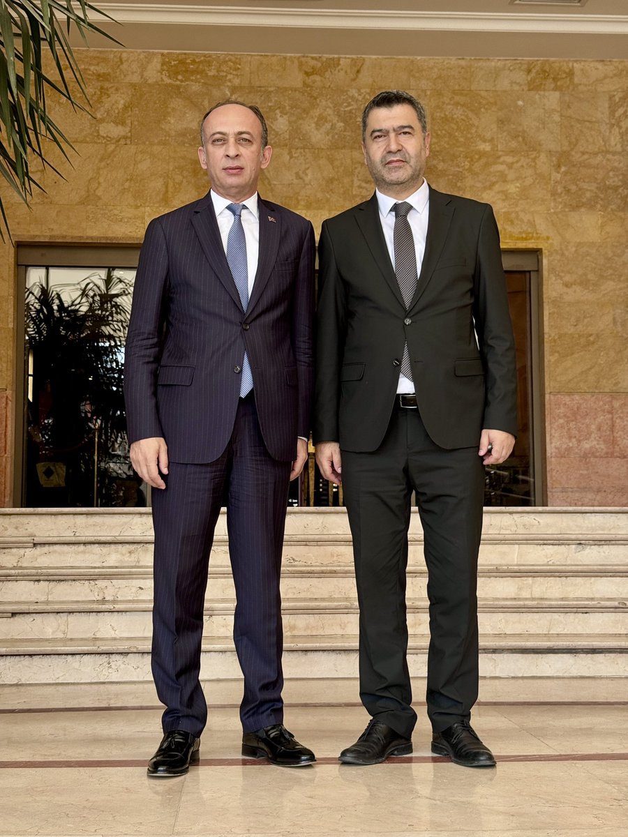 Türkiye Cumhuriyeti 🇹🇷
Halep Büyükelçimiz
Sayın Muammer Hakan Cengiz ve Türk Konsolosluğu Ticaret Ateşemiz Sayın Tekin Çitoğlu makamlarında ziyaret ettim.
Sayın Büyükelçimize misafirperverliklerinden dolayı teşekkür ederim.
Görevlerinde muvaffakiyetler dilerim.
📍Halep - Suriye