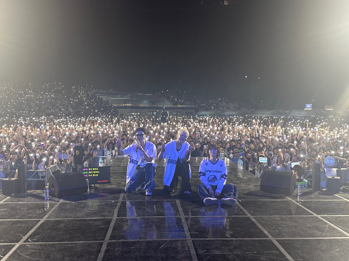 WEZANG2's tweet photo. 250909 강승윤 위버스
오랜만에 대축💙 인서들이 리드해줘서 다들 더 잘 논 듯 역싀👍🏻

#강승윤 #위너 #WINNER #YOON https://t.co/fy6Vv8YCOt