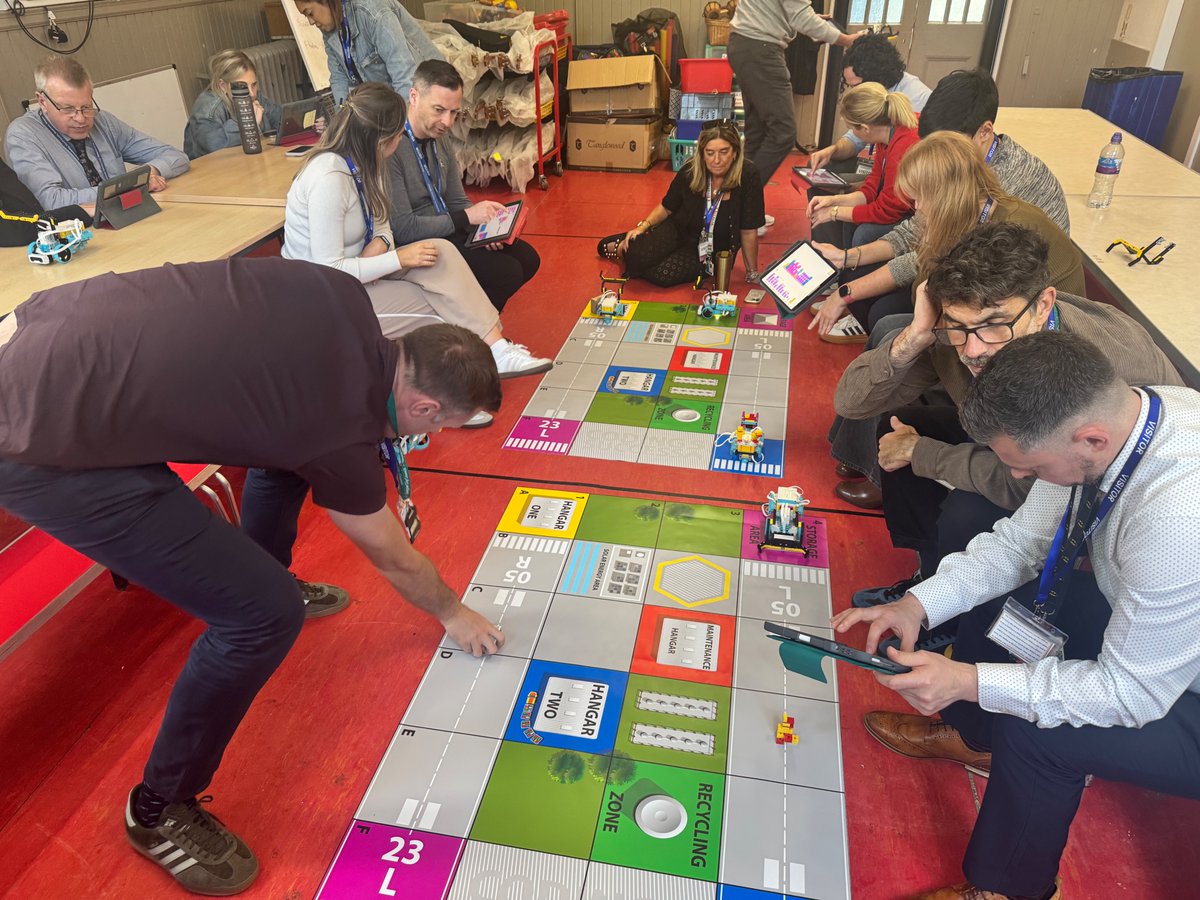 raisingrobots's tweet image. Great to be in Glasgow yesterday for the launch of #CodingSuccess teacher training 🚀 Huge thanks to @BattlefieldPS for hosting! Teachers got hands-on with SPIKE™ Prime to bring coding & robotics to life - superb #STEM! @rafyouthengage