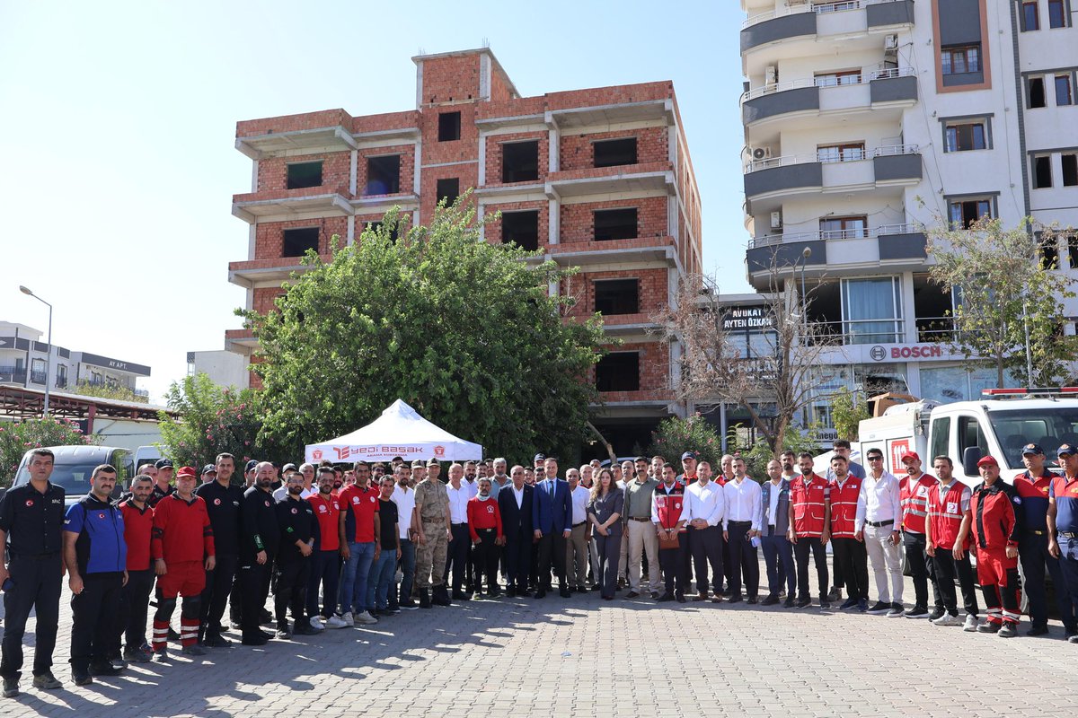 Bakanlığımız AFAD Başkanlığı organizesinde, senaryo gereği ilçemizi de etkileyen Cizre merkezli deprem tatbikatı ilçemizde icra edildi. Kaymakamımız Sayın Anıl ADIGÜZEL'in başkanlığında yürütülen deprem tatbikatı ilçemizde başarılı bir şekilde sona erdi

<a href="/anilladgzl/">Anıl Adıgüzel</a>