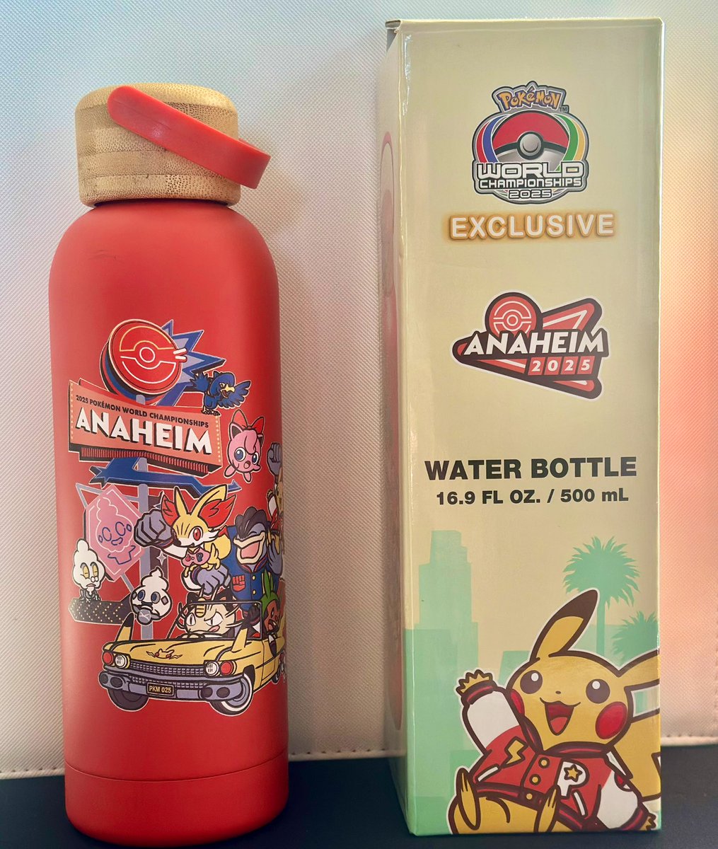 💦 WORLDS BOTTLE GIVEAWAY 🍾

This weekend kicks off the start of the 25-26 competitive season! Enter to win a worlds 2025 Pokémon Center metal water bottle that I stood in line for 😭

👍🏼 Like
✅️ Follow
🔄 Retweet

The winner will be chosen September 19th! #PokemonTCG