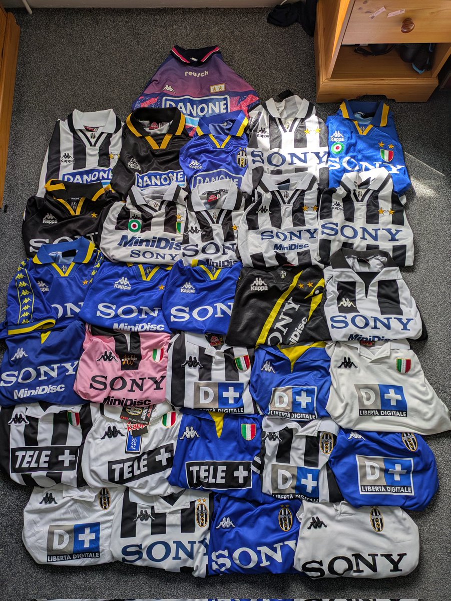 So I thought Id finally do this for my Juve kappa collection. Almost every variation from 94/95 to 99/00,only one missing if you can spot it.
<a href="/grannysfootball/">Granny's Football Store</a> got me on the variants,<a href="/EhRetroKits/">EH Retro Kits</a> I got one of the rarest,but <a href="/Cardie97/">Cardie97</a> was the best 
<a href="/_FullKitWankers/">FKW</a> <a href="/TheyThinkKits/">They Think Kits All Over</a>