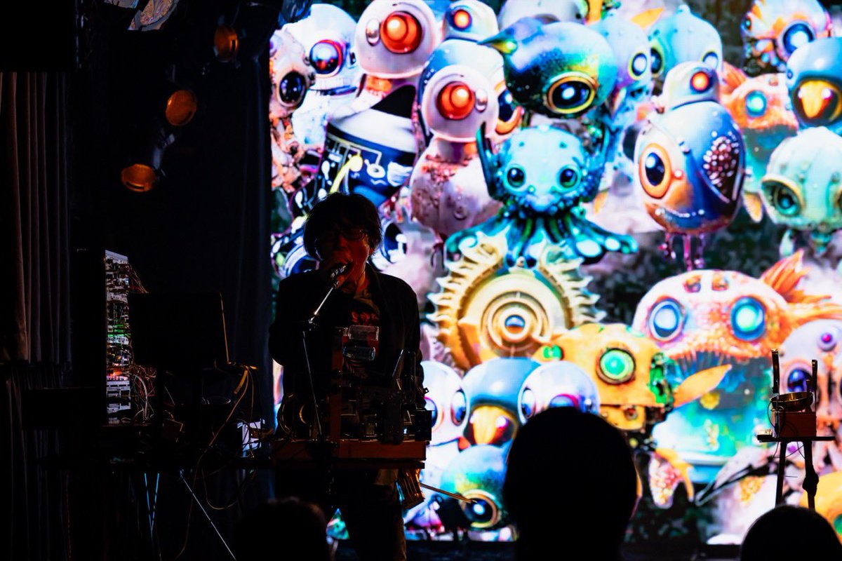 10月はUnder Techno System

10/11(土)は中村椋くん主催の
ソロアーティスト集合ライブイベント『第２回 各一人会』に主演します。
下北沢LiveHaus

白昼夢を焼き付けに下北沢へ！
髙橋の出番は12:40〜
日中でもフルスロットルで爆走しか出来ない男の惨状を観に来てくださいな。よろしくです❣️