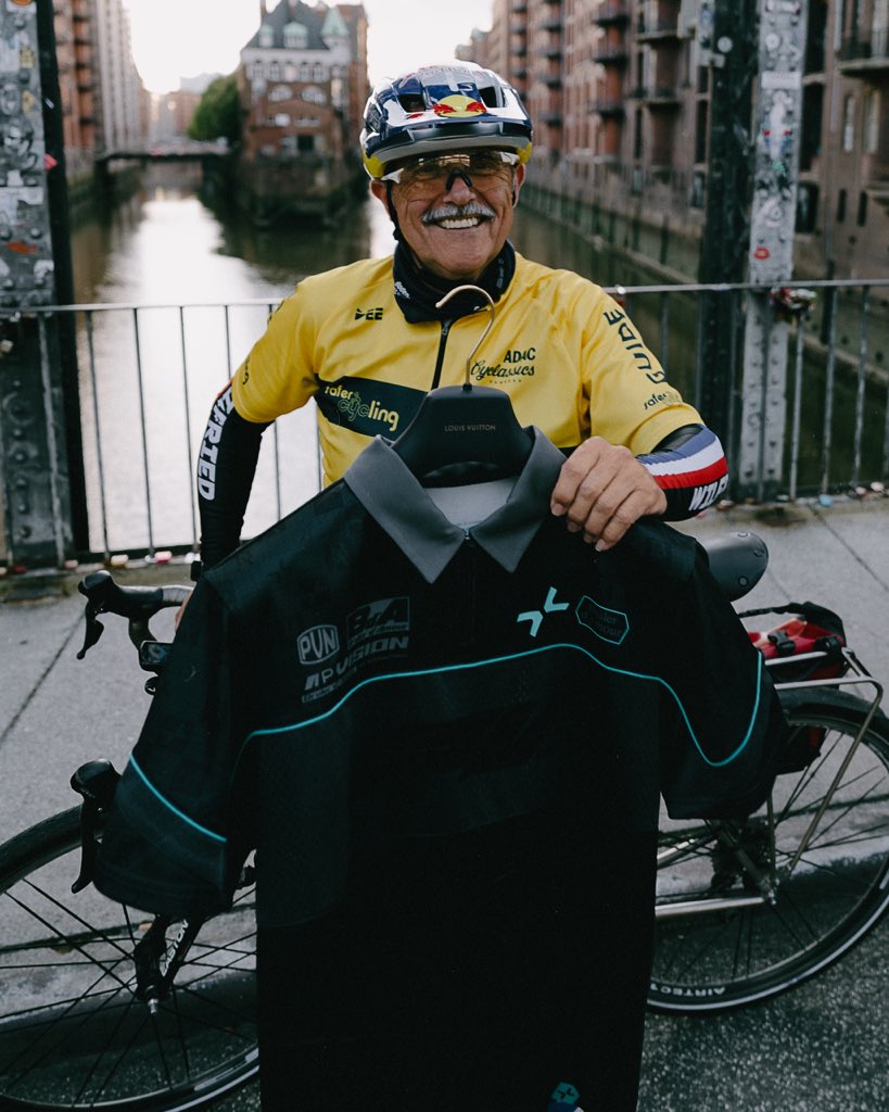 PARIVISION tweet media