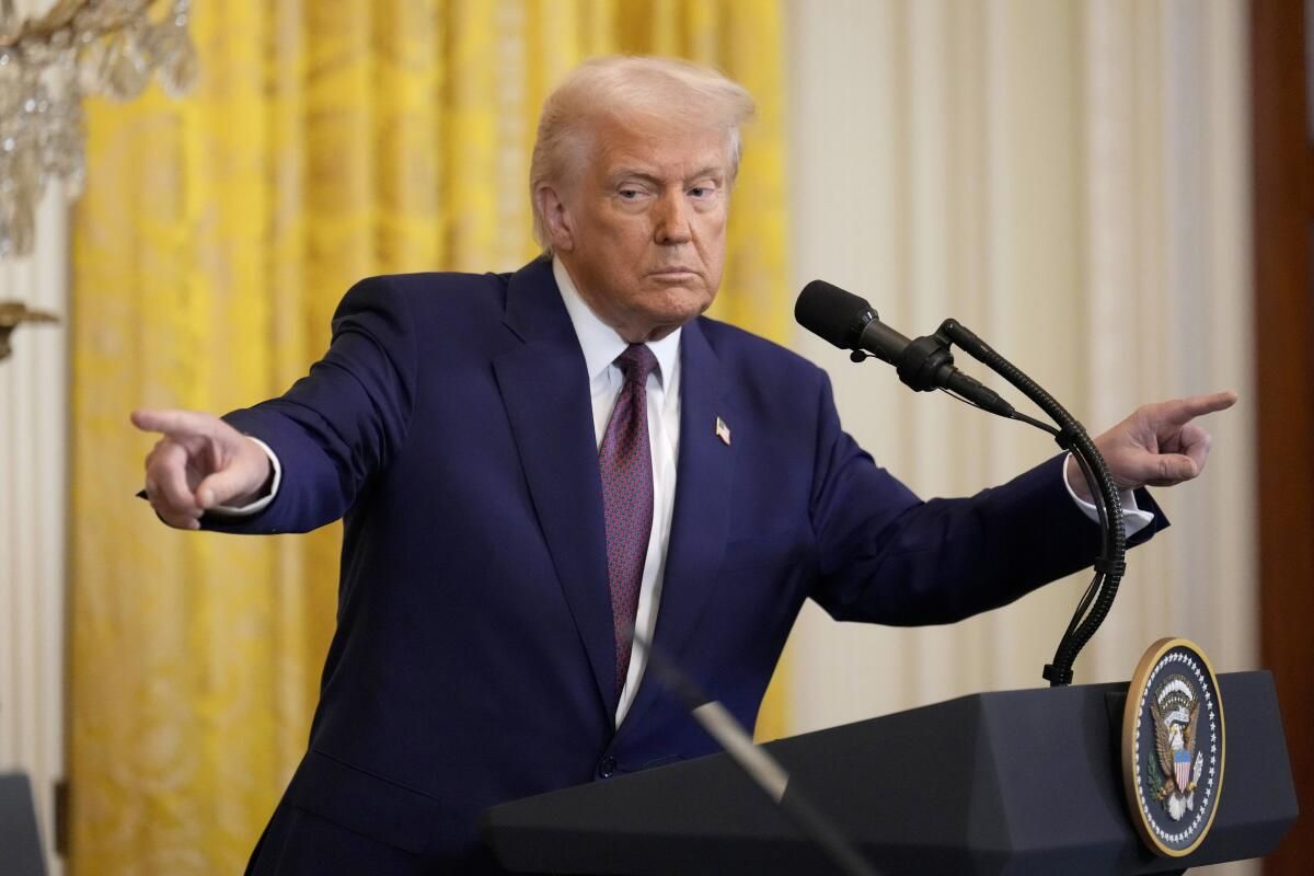 🟠BTC-ARCHIVE: Trump propone tagli ai tassi di interesse fino a 100 punti base