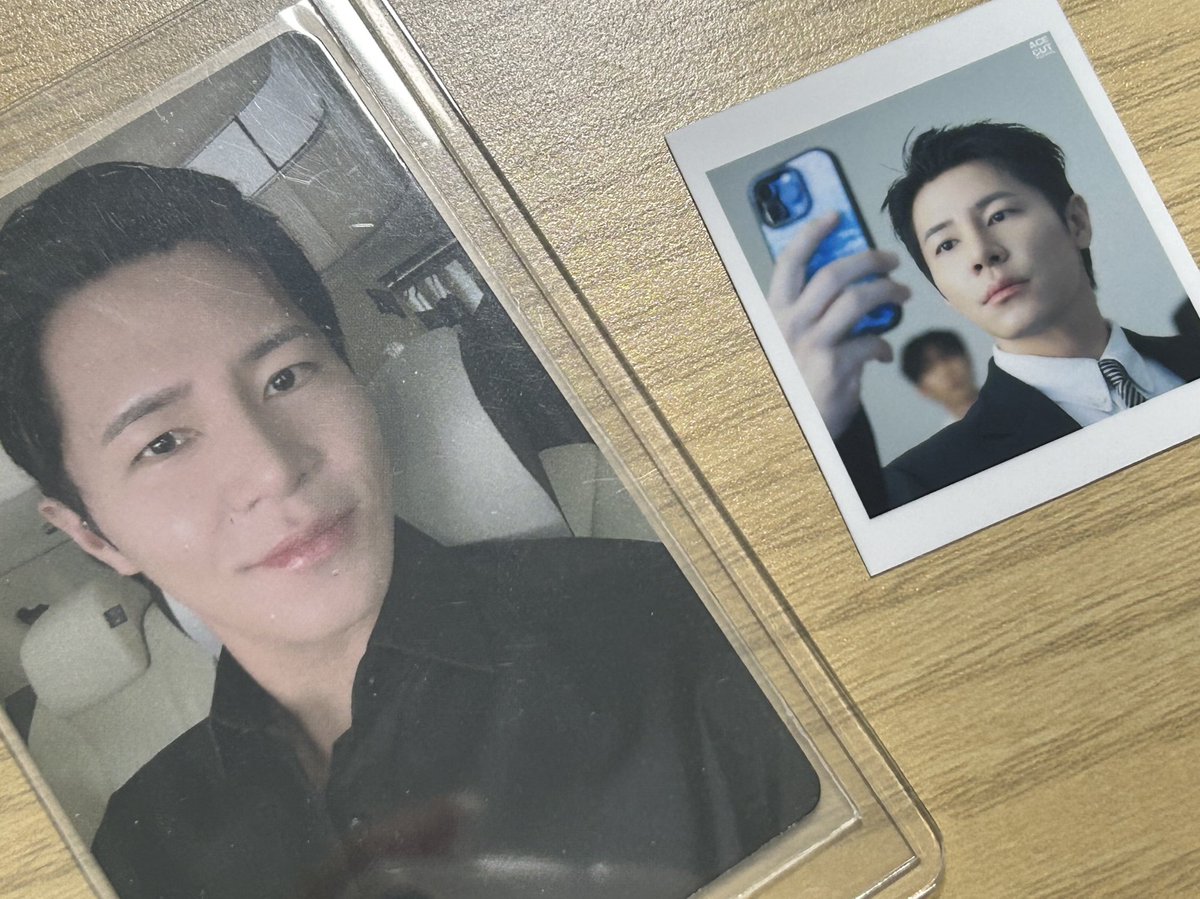 갈테야테야 뀨윌 막공에 갈테야...

갖고 싶어서 뽑았는데 혹시 필요하신 분 있으시다면 멘션 주세요! 5장 있습니다 :) 쪼꼬미해서 더 귀여워요오...😍