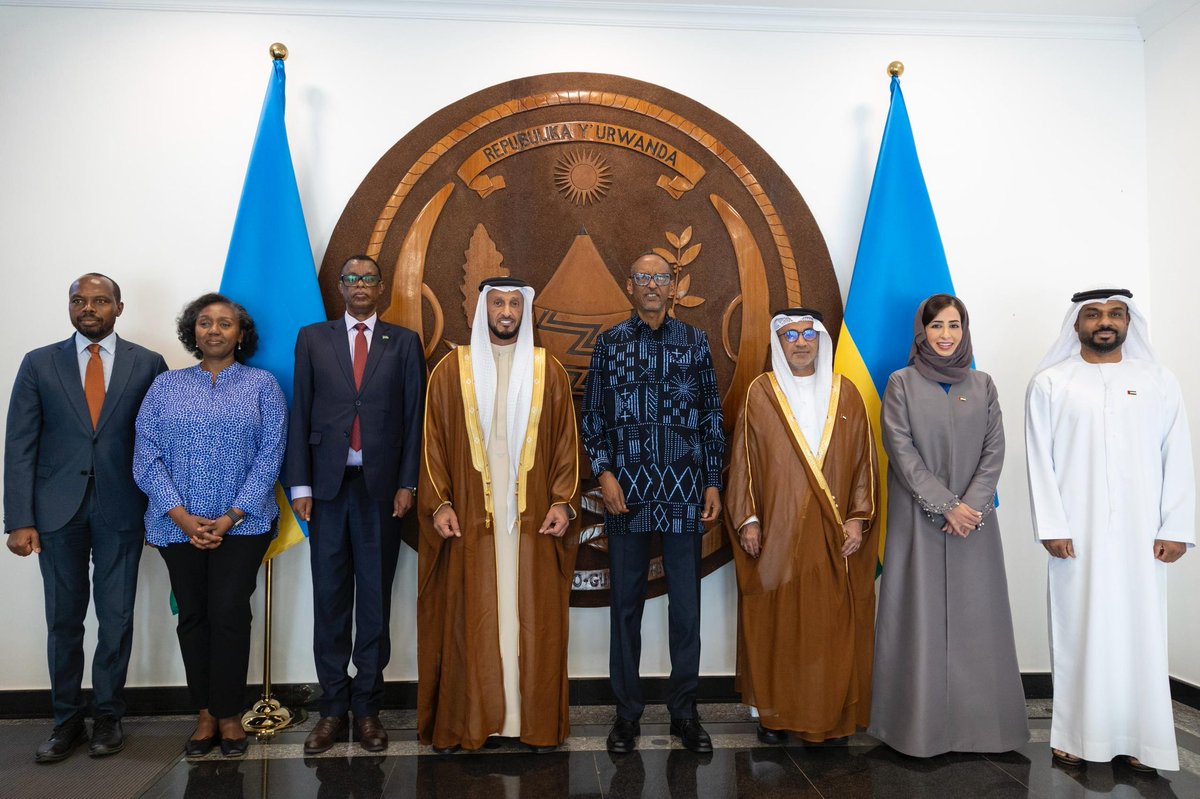 This afternoon at Urugwiro Village, President Kagame received Sheikh Abdulla bin Mohammed bin Butti Al Hamed, Chairman of the National Media Office (NMO) and the UAE Media Council (UAEMC), along with his delegation. Their discussions focused on strengthening media cooperation