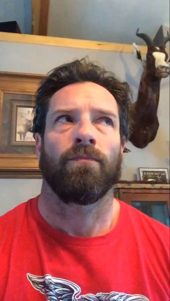 WolfFeller's tweet image. Day 159 of posting the first Ian Bohen photo that Pinterest recommends. 
#IanBohen #day159 #trend